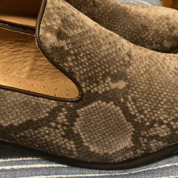 NWOT suede leather snake stacked heel comfort cushion sole slip on loafer - Picture 6 of 12